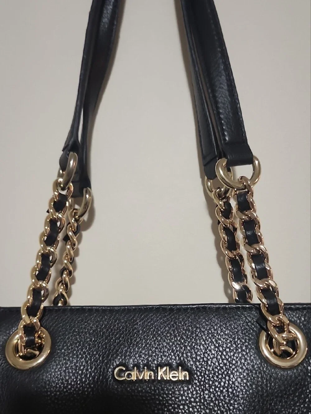 EUC Calvin Klein Black Pebbled Leather Tote Gold Chain Strap Whimsigoth Designer